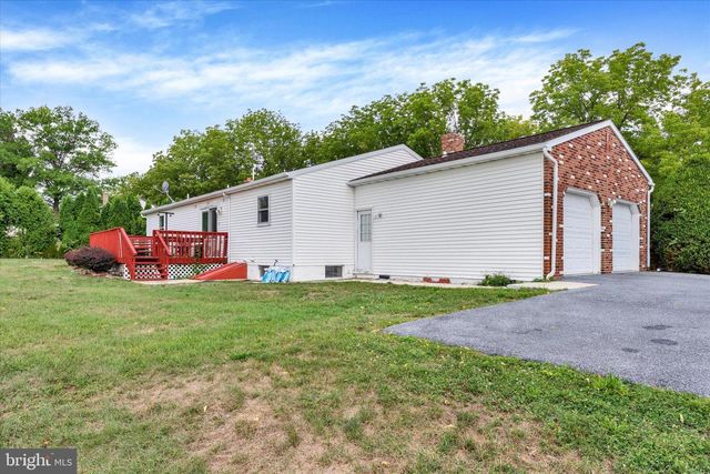 88 DAVIS BRIDGE RD, Bernville, PA 19506
