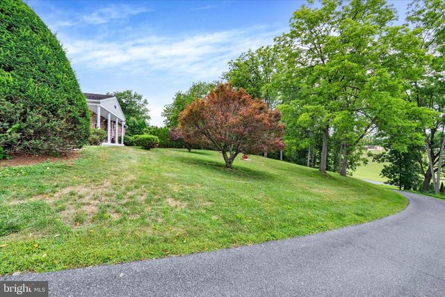88 DAVIS BRIDGE RD, Bernville, PA 19506