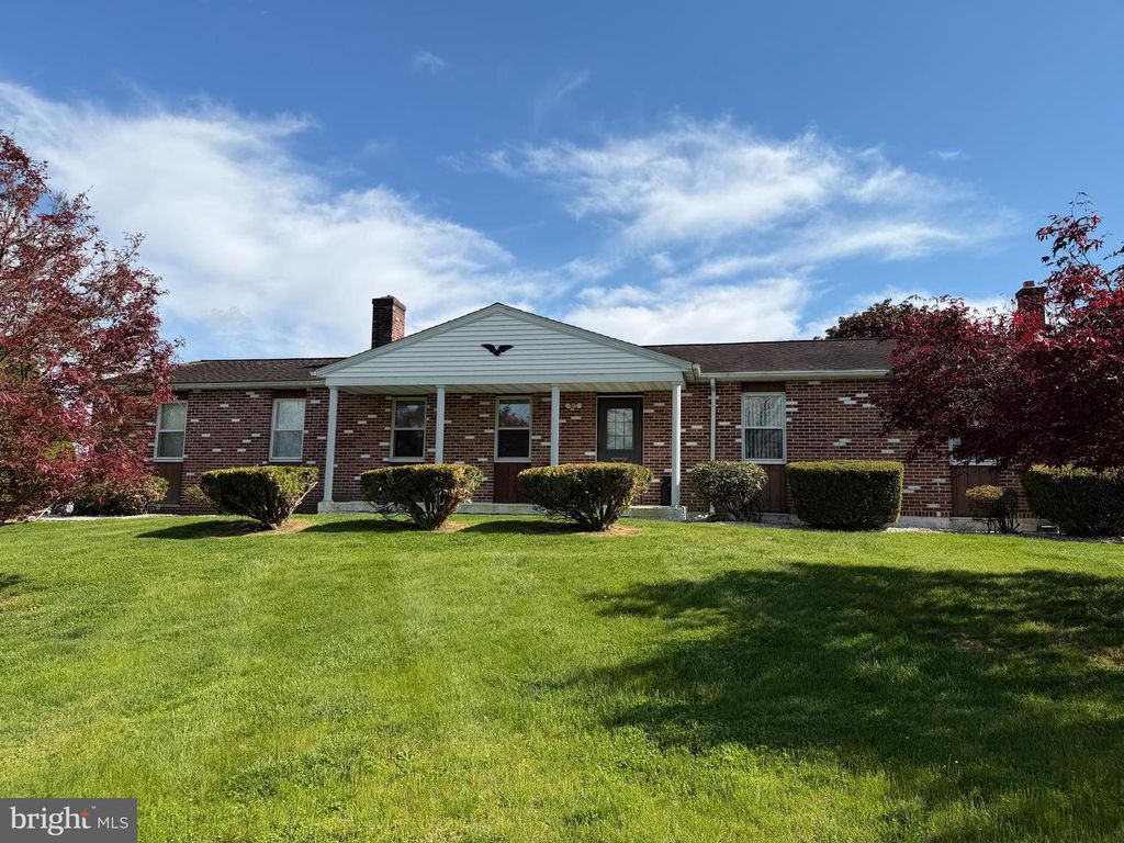 88 DAVIS BRIDGE RD, Bernville, PA 19506