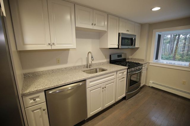33 Winter St R, Norwell, MA 02061