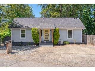 9065 Sw CENTER St, Portland, OR 97223