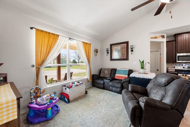 381 County Road 3050, Purdon, TX 76679