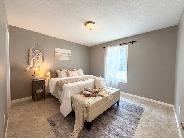 737 SE 27th Court, Des Moines, IA 50317