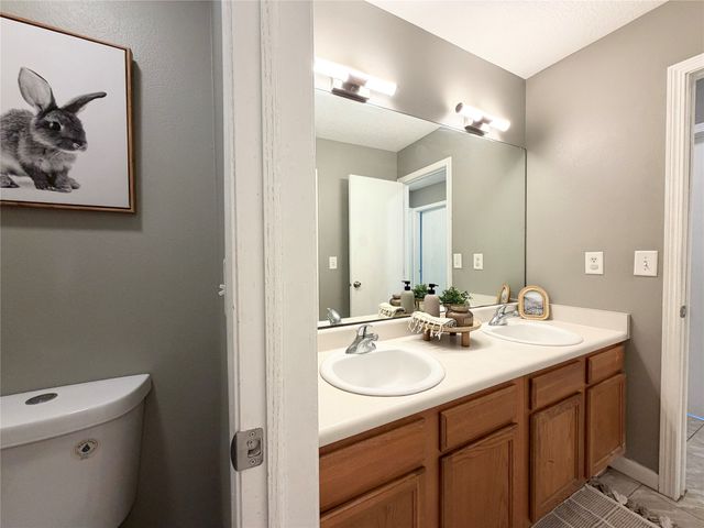 737 SE 27th Court, Des Moines, IA 50317