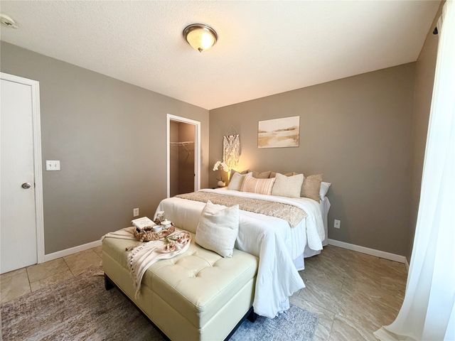 737 SE 27th Court, Des Moines, IA 50317