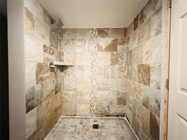 737 SE 27th Court, Des Moines, IA 50317