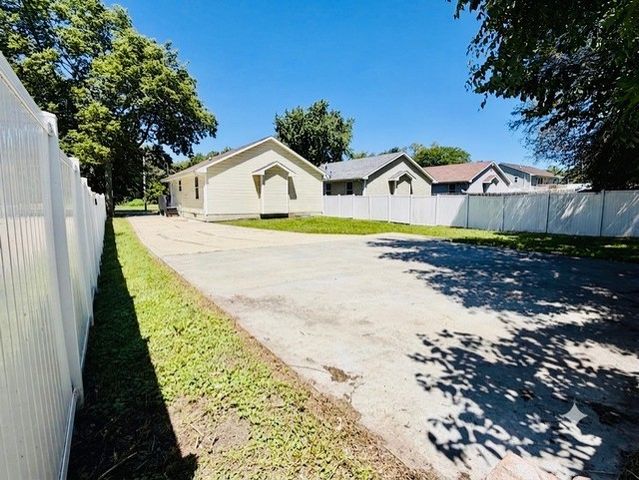 737 SE 27th Court, Des Moines, IA 50317