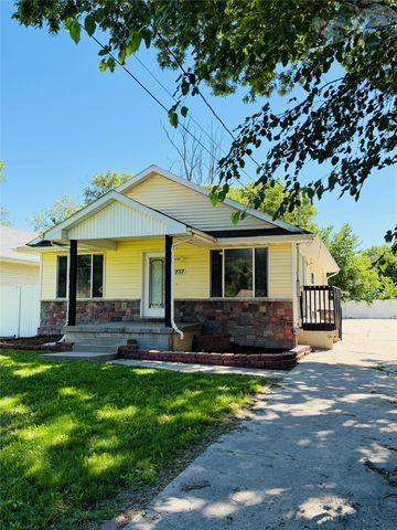 737 SE 27th Court, Des Moines, IA 50317