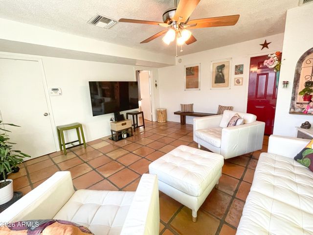 2107 E Monte Vista Road, Phoenix, AZ 85006