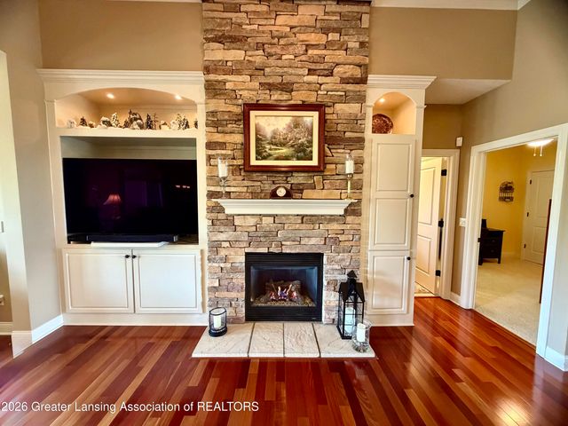 6271 Fenwick Court, East Lansing, MI 48823