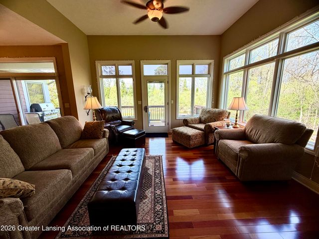 6271 Fenwick Court, East Lansing, MI 48823