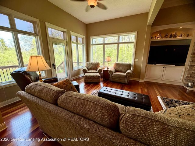 6271 Fenwick Court, East Lansing, MI 48823