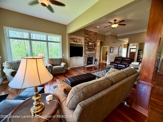 6271 Fenwick Court, East Lansing, MI 48823