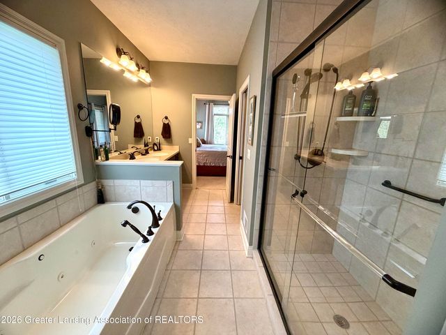 6271 Fenwick Court, East Lansing, MI 48823