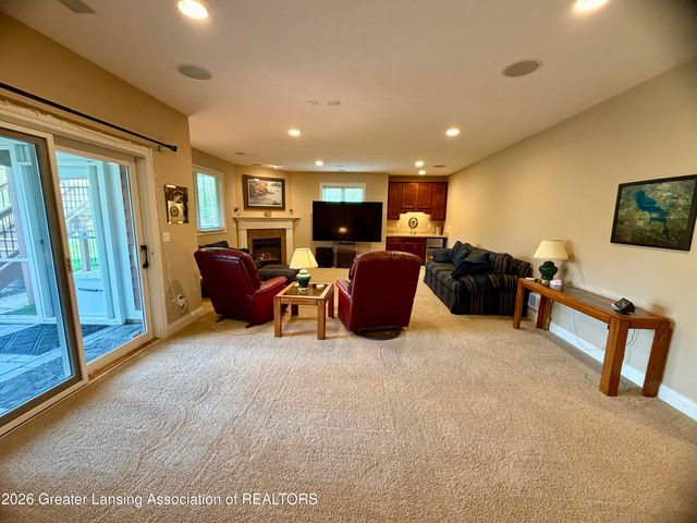 6271 Fenwick Court, East Lansing, MI 48823