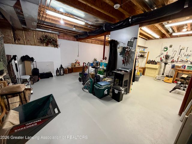 6271 Fenwick Court, East Lansing, MI 48823