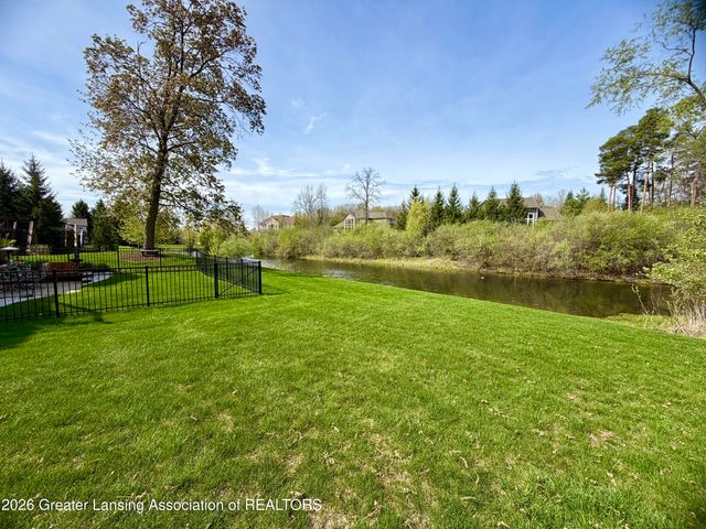 6271 Fenwick Court, East Lansing, MI 48823