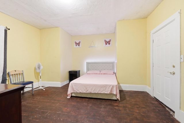 10 Brook St, Brockton, MA 02301
