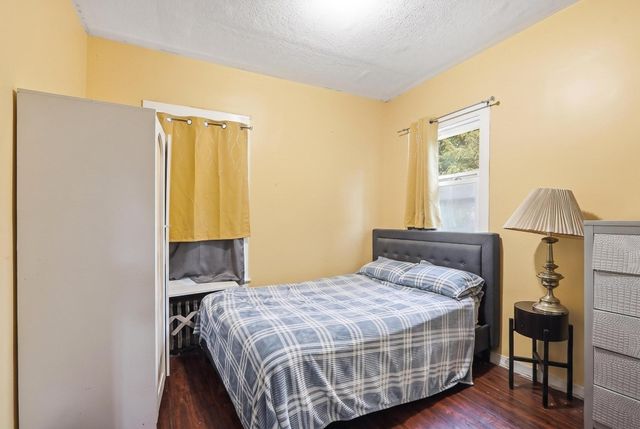 10 Brook St, Brockton, MA 02301