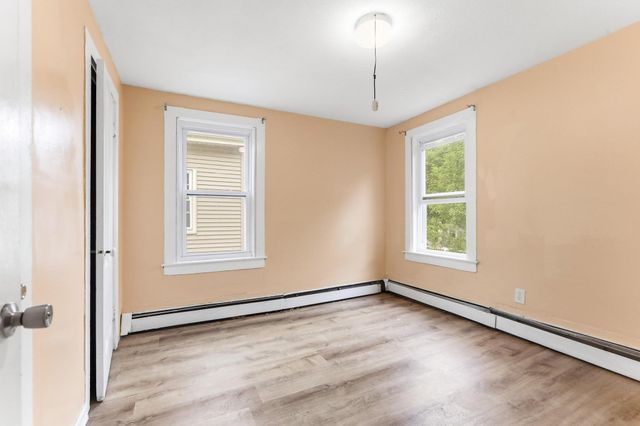 10 Brook St, Brockton, MA 02301