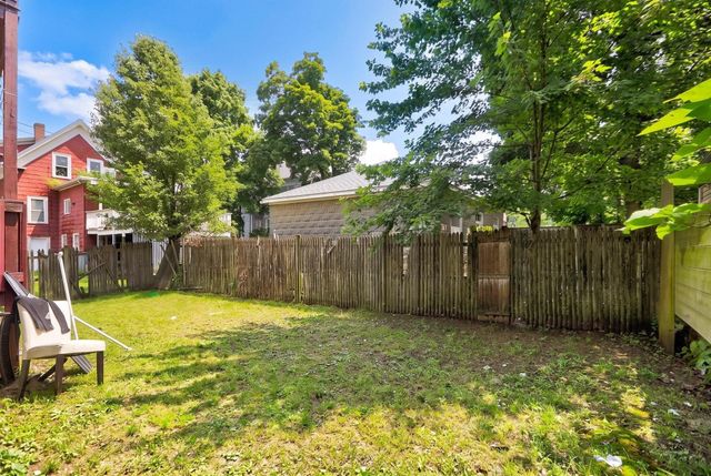 10 Brook St, Brockton, MA 02301