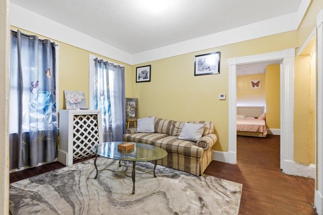 10 Brook St, Brockton, MA 02301