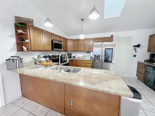2404 SE 39TH AVENUE, Ocala, FL 34471