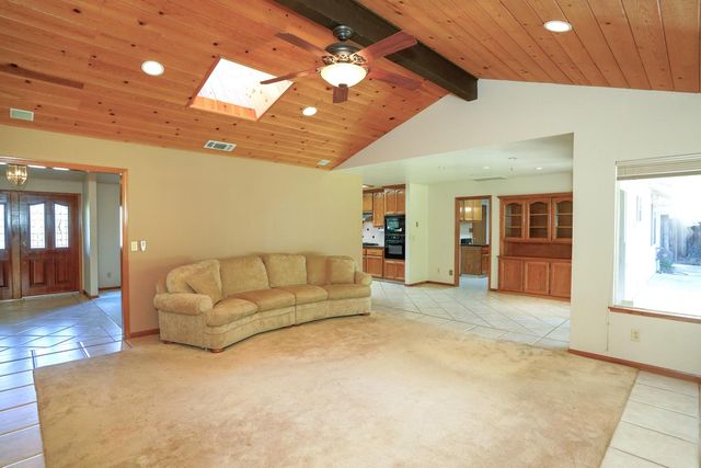 4904 El Don Dr, Rocklin, CA 95677