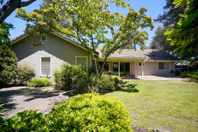 4904 El Don Dr, Rocklin, CA 95677