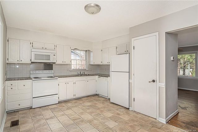 563 Alleghany Road, Fayetteville, NC 28304