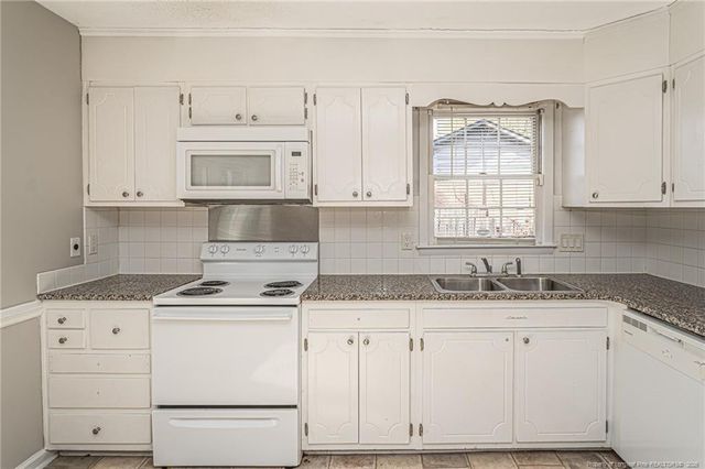 563 Alleghany Road, Fayetteville, NC 28304