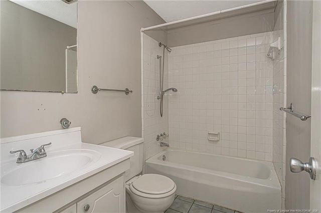 563 Alleghany Road, Fayetteville, NC 28304