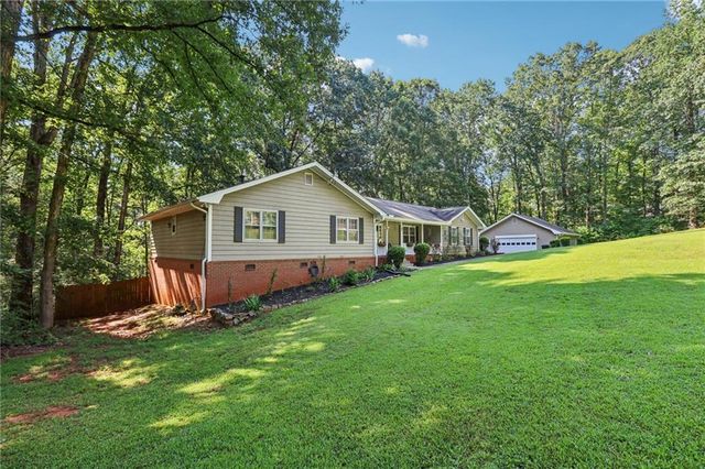 3284 Creekside Drive SE, Conyers, GA 30094