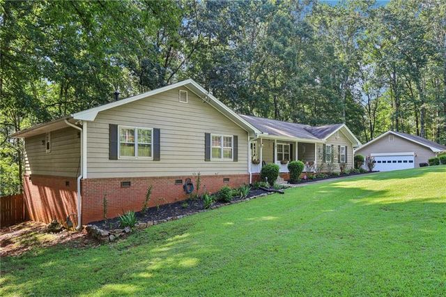 3284 Creekside Drive SE, Conyers, GA 30094