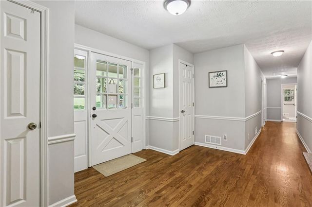 3284 Creekside Drive SE, Conyers, GA 30094