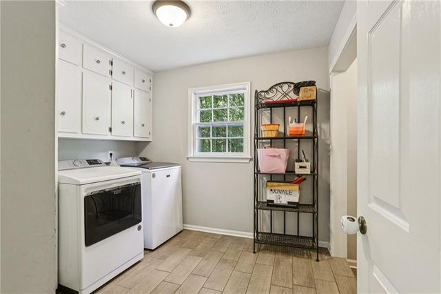 3284 Creekside Drive SE, Conyers, GA 30094