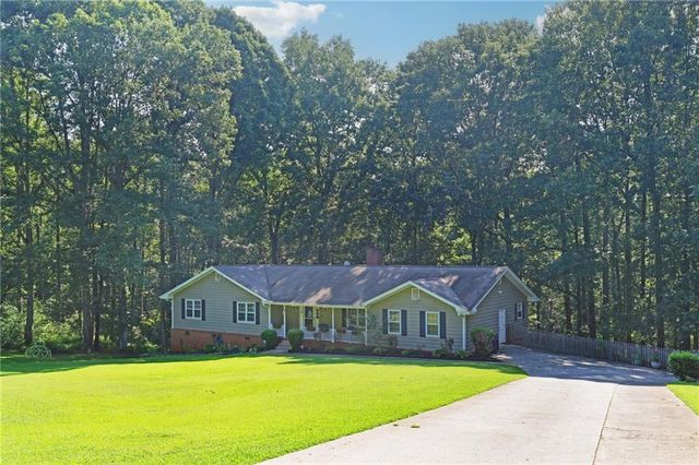 3284 Creekside Drive SE, Conyers, GA 30094