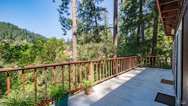 15 Mountain View Ave, Lagunitas, CA 94938