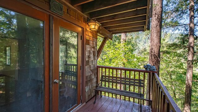 15 Mountain View Ave, Lagunitas, CA 94938