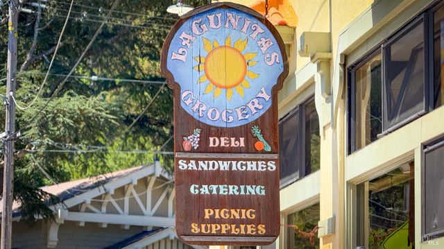 15 Mountain View Ave, Lagunitas, CA 94938