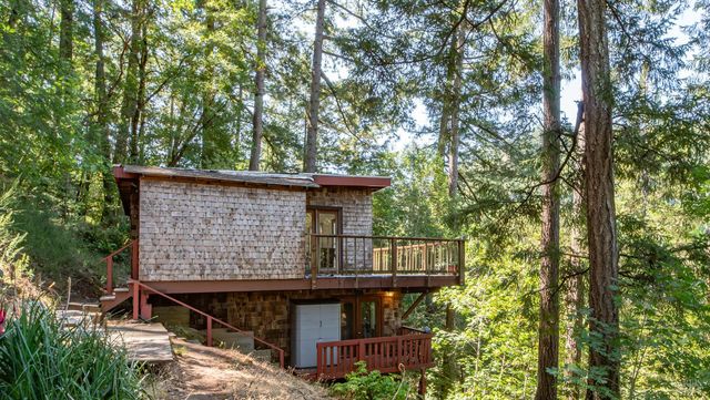 15 Mountain View Ave, Lagunitas, CA 94938