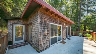 15 Mountain View Ave, Lagunitas, CA 94938