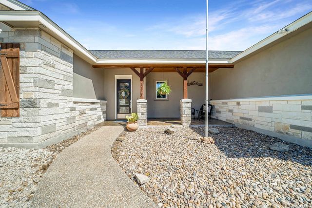 1123 Long Hollow, Canyon Lake, TX 78133