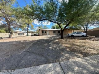 3001 W Calle Canario, Tucson, AZ 85746