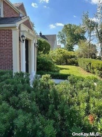59 Radnor Road, Great Neck, NY 11023