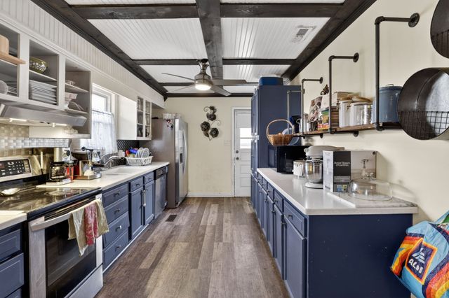 3106 Sycamore View Ct, Knoxville, TN 37921