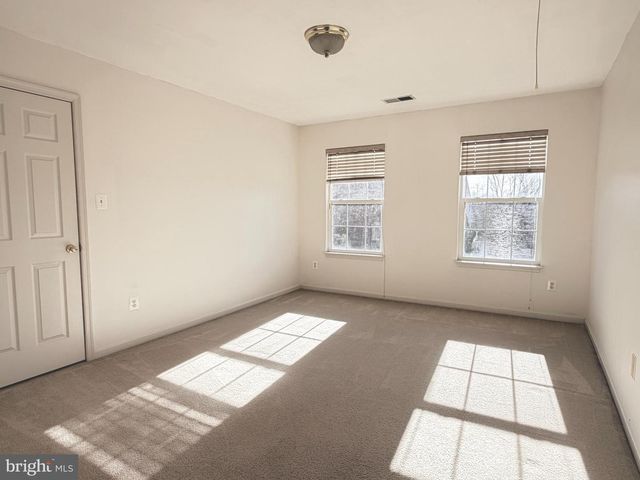 8420 SUMMER BREEZE PL, Manassas, VA 20112