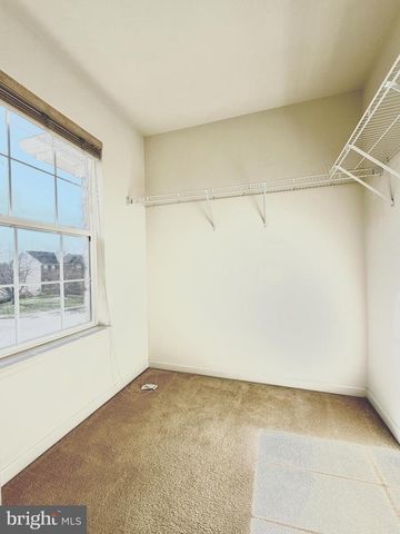 8420 SUMMER BREEZE PL, Manassas, VA 20112