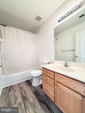 8420 SUMMER BREEZE PL, Manassas, VA 20112