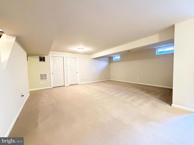 8420 SUMMER BREEZE PL, Manassas, VA 20112